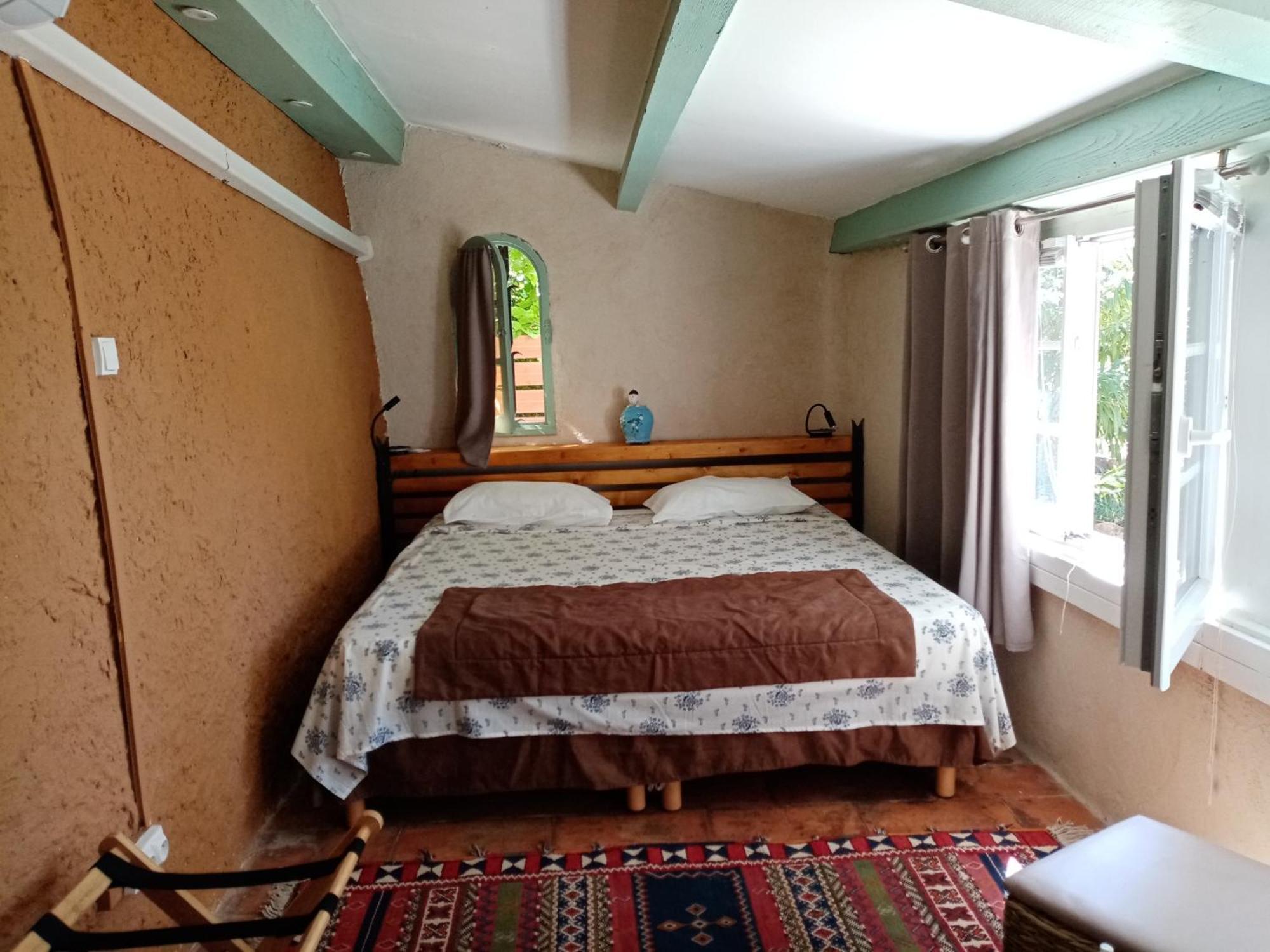 Bed and Breakfast L'Atelier Saint-Maximin  Habitación foto