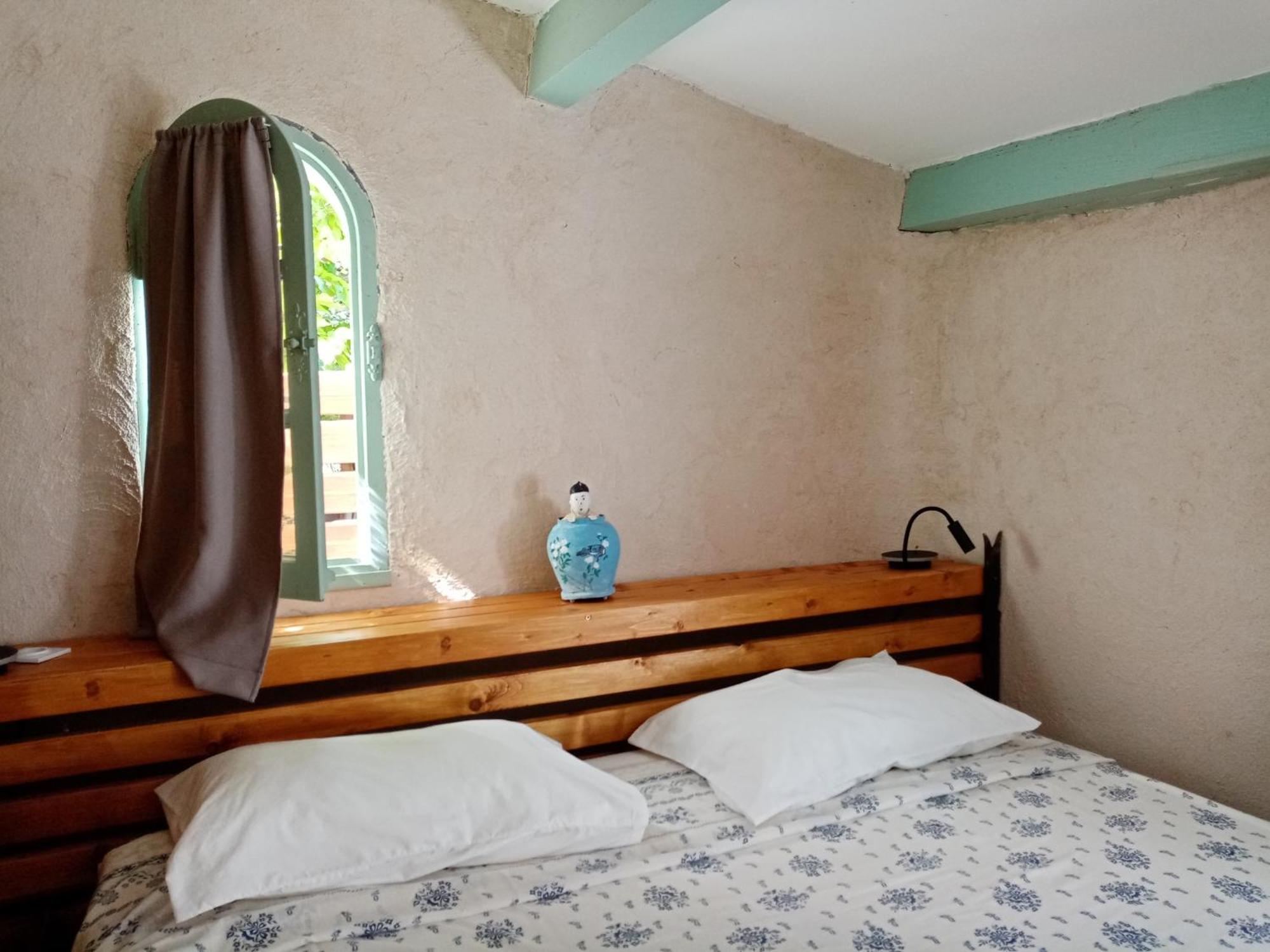 Bed and Breakfast L'Atelier Saint-Maximin  Habitación foto